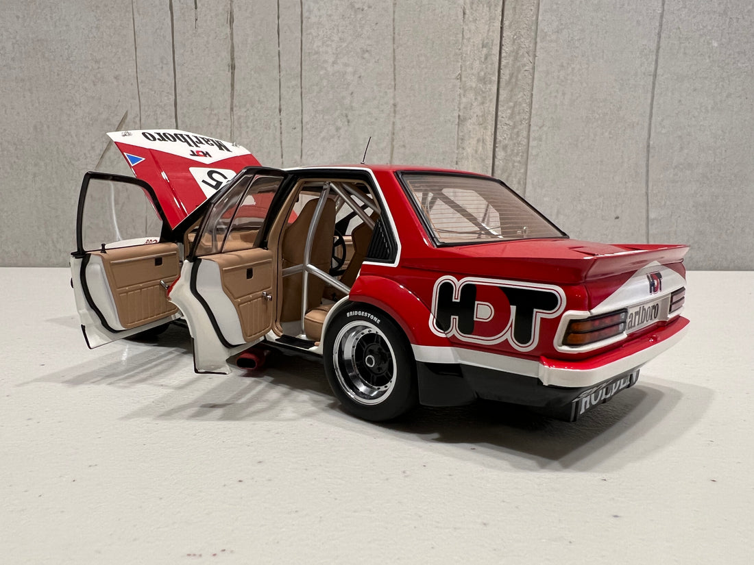 Holden VC Commodore Peter Brock 1980 Bathurst Winner - 1:18 Scale Diecast Model - CLASSIC CARLECTABLES