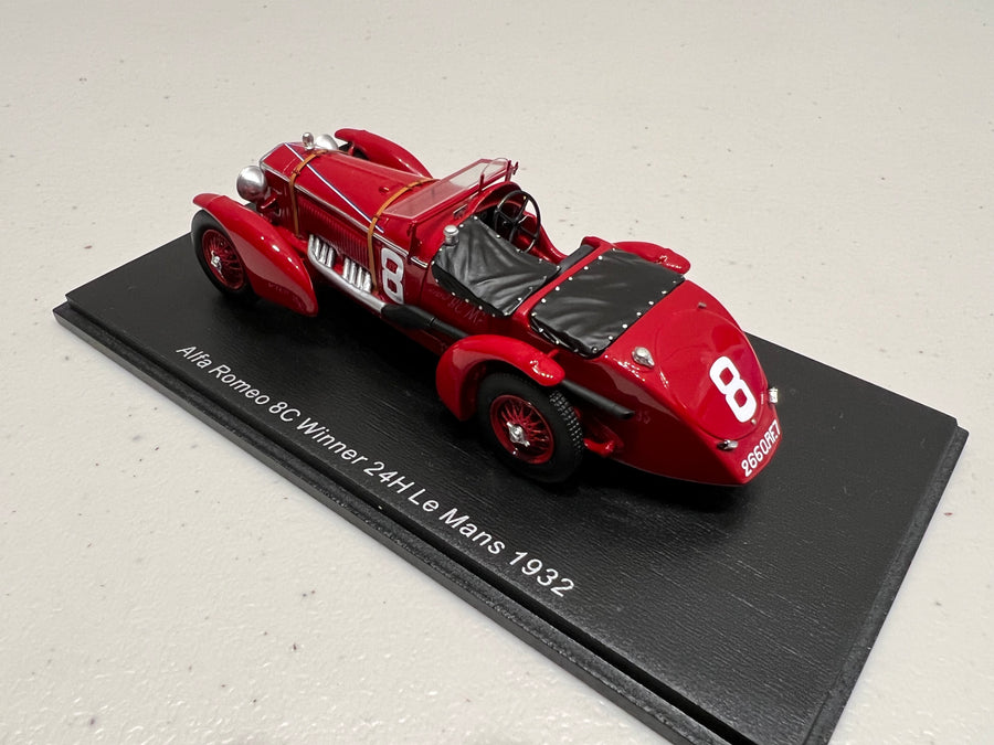 1:43 SPARK Alfa Romeo 8C 2.4L S8 Spider Team R.Sommer #7 24H Le Mans 1934 R Sommer E Felix Light Blue S3888.2.5.345.gp.102507 1:43 SPARK Alfa Romeo 8C 2.4L S8 Spider Team R.Sommer #7 24H Le Mans 1934 R Sommer E Felix Light Blue S3888.2.5.345.gp.102507