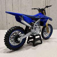 YAMAHA YZ-450F 2022 - 1:12 SCALE - DIRTBIKE MODEL