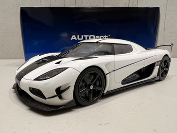 KOENIGSEGG AGERA RS (WHITE/CARBON BLACK/BLACK 1:18 SCALE - AUTOART