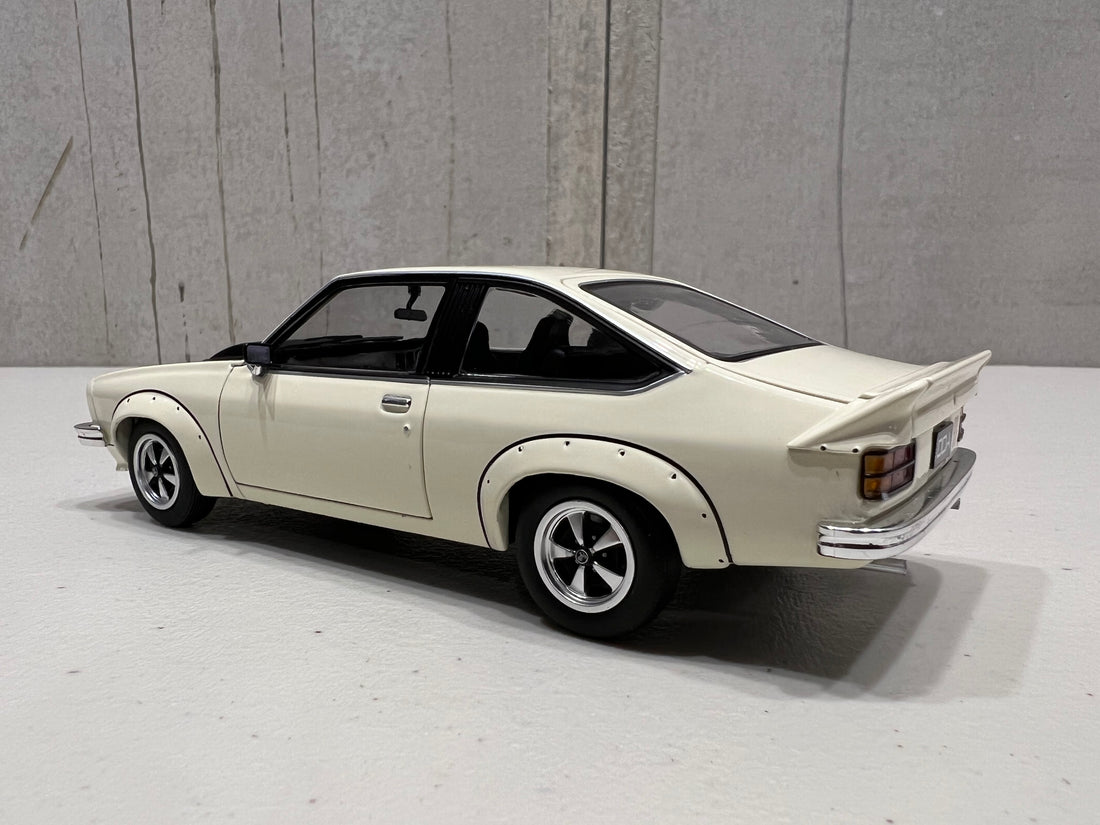 A9X TORANA 308 FACTORY CAR - 1:24 SCALE DIECAST MODEL - DDA