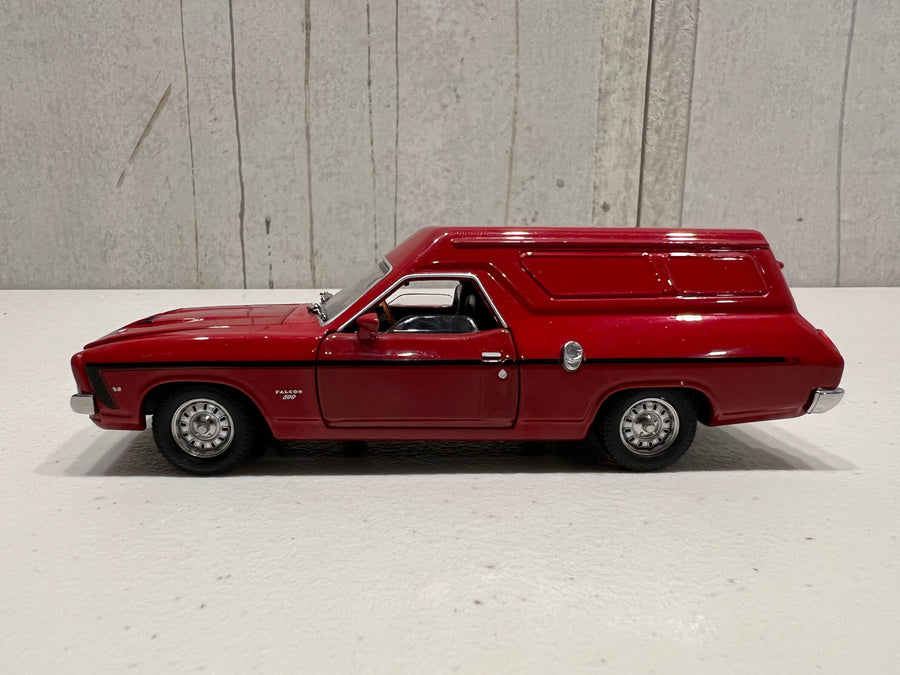 Red XB GS Ford Panel Van - 1:32 Scale Diecast Model