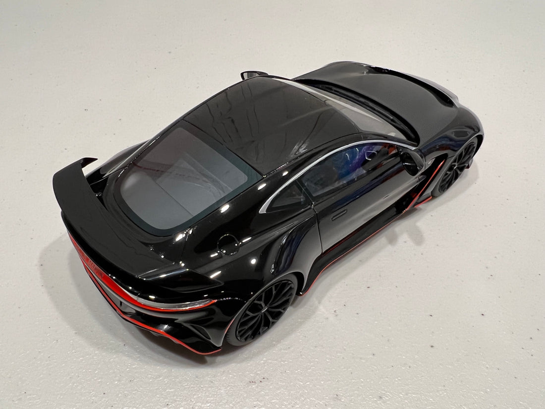 Aston Martin V12 Vantage Jet Black - 1:18 Scale Resin Model Car - TOPSPEED