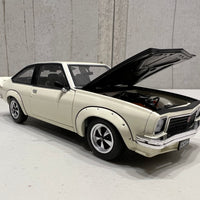 A9X TORANA 308 FACTORY CAR - 1:24 SCALE DIECAST MODEL - DDA