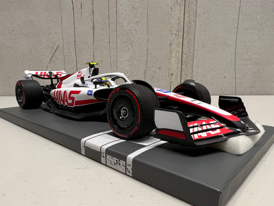 HAAS F1 TEAM VF-22 - MICK SCHUMACHER - BAHRAIN GP 2022 - 1:18 Scale Resin Model Car - Minichamps