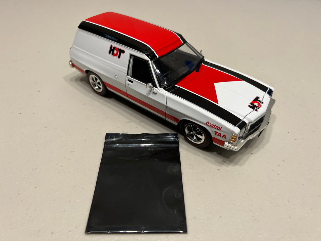 HOLDEN HJ "HDT” PANEL VAN - 1:24 SCALE DIECAST MODEL - DDA