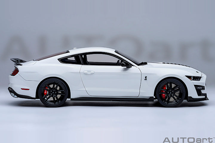 Ford Mustang Shelby GT500 (Oxford White) - 1:18 Scale Model - AUTOart