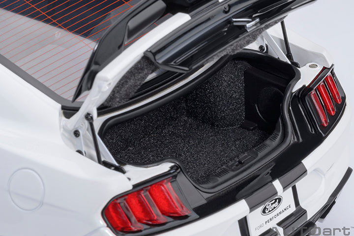 Ford Mustang Shelby GT500 (Oxford White) - 1:18 Scale Model - AUTOart