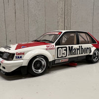 Holden VC Commodore Peter Brock 1980 Bathurst Winner - 1:18 Scale Diecast Model - CLASSIC CARLECTABLES