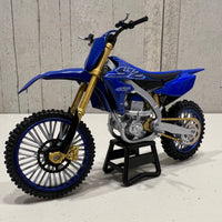 YAMAHA YZ-450F 2022 - 1:12 SCALE - DIRTBIKE MODEL