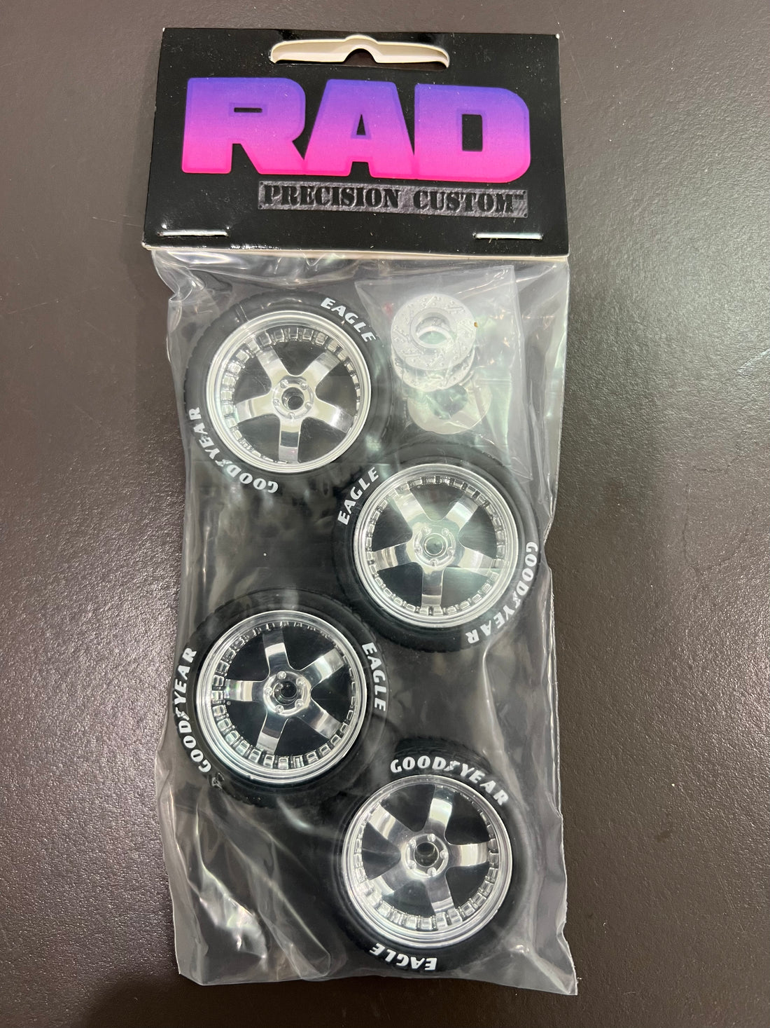 Rad Racer Wheel RAD CHROME CENTERED STAGGERED WHEEL & TYRE SET - 1:18 SCALE