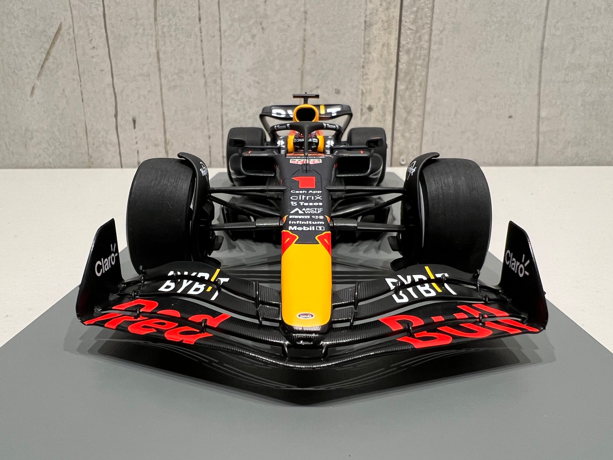 Oracle Red Bull Racing RB18 No.1 Oracle Red Bull Racing - Winner Miami
