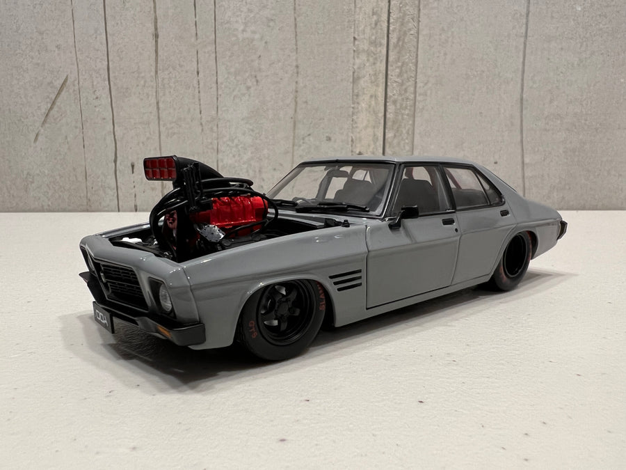 BLOWN HQ GTS CUSTOM MONARO - 1:24 SCALE DIECAST MODEL