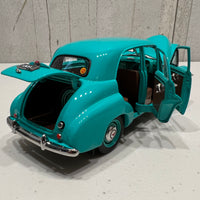 1948 GREEN FX HOLDEN SEDAN - 1:24 SCALE DIECAST MODEL - DDA