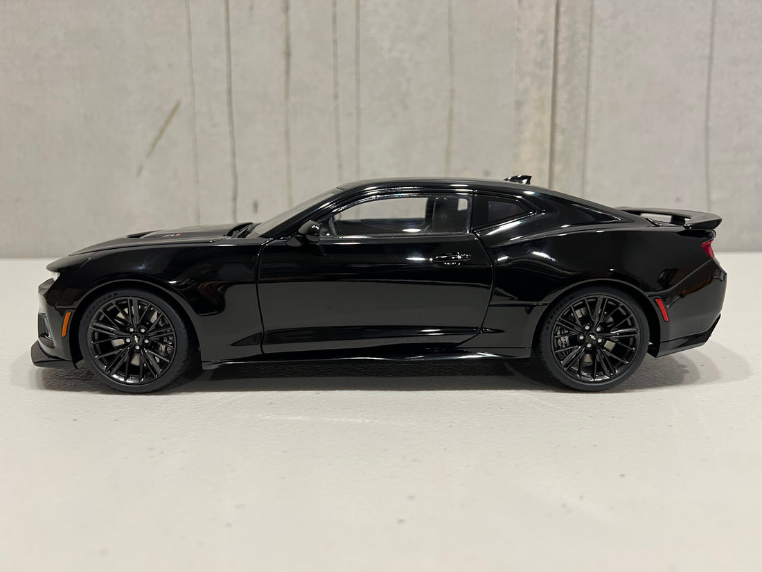 CHEVROLET CAMARO ZL1 2017 (BLACK) - 1:18 SCALE COMPOSITE MODEL - AUTOART