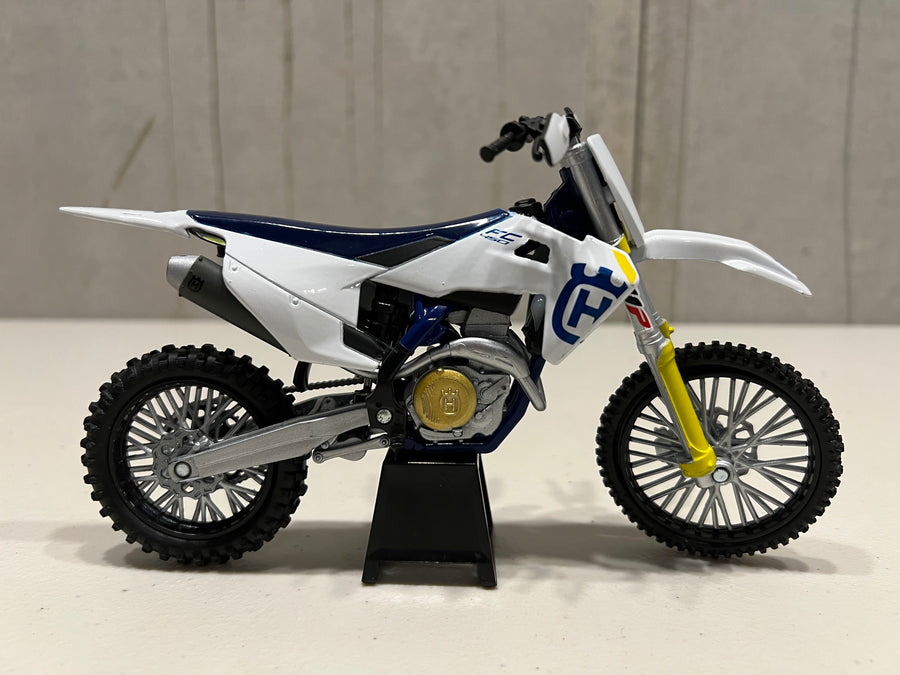 HUSQVARNA FC450 - 1:12 SCALE - DIRTBIKE MODEL