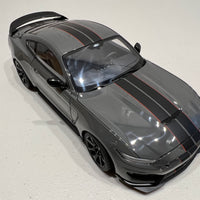 FORD SHELBY GT-350R (LEAD FOOT GREY W/ BLACK STRIPES) 1:18 - AUTOART