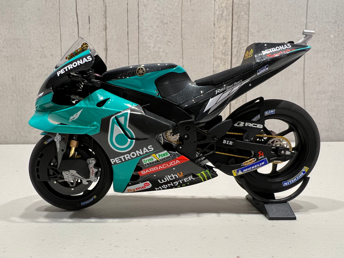 VALENTINO ROSSI 2021 TEAM PETRONAS YAMAHA YZR-M1 SRT QATAR TEST 1:12 D –  Elite Diecast Sales Australia