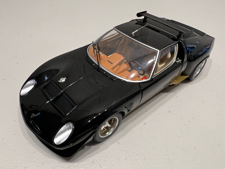 Lamborghini Miura SVR - Black/Gold - 1:18 Scale Diecast Model Car 