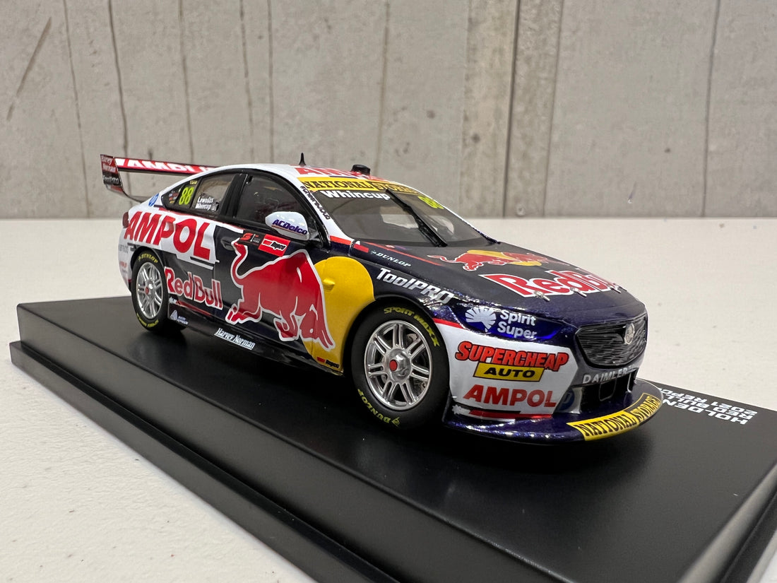 HOLDEN ZB COMMODORE - RED BULL AMPOL RACING - WHINCUP/LOWNDES #88 - REPCO Bathurst 1000 - 1:43 Scale Diecast Model Car- BIANTE