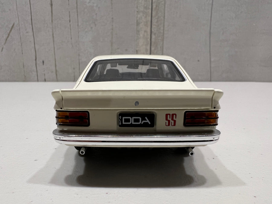 A9X TORANA 308 FACTORY CAR - 1:24 SCALE DIECAST MODEL - DDA