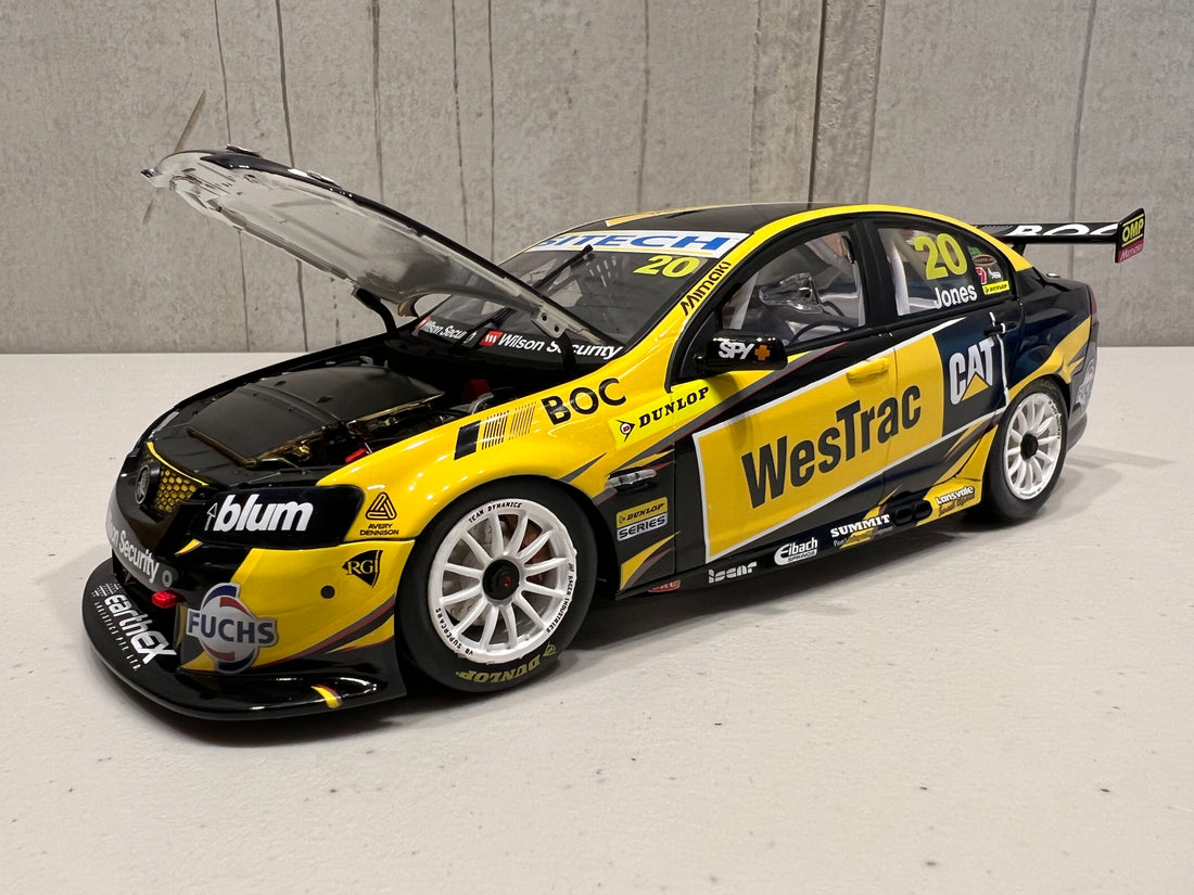 ANDREW JONES - 2012 WESTRAC HOLDEN VEII COMMODORE - DUNLOP SERIES - 1:18 SCALE DIECAST MODEL - BIANTE