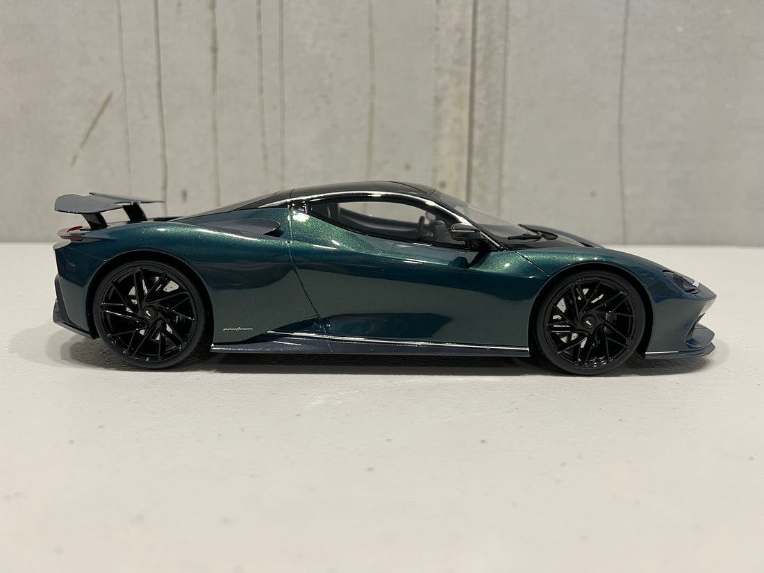 Pininfarina Battista Verde Paradiso - 1:18 Scale Resin Model Car - TOPSPEED