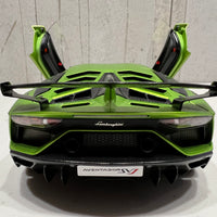 LAMBORGHINI AVENTADOR SVJ (VERDE ALCEO/MATT GREEN) 1:18 AUTOART