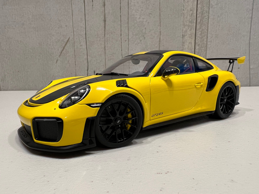 PORSCHE 911 (991.2) GT2 RS WEISSACH PACKAGE (RACING YELLOW)