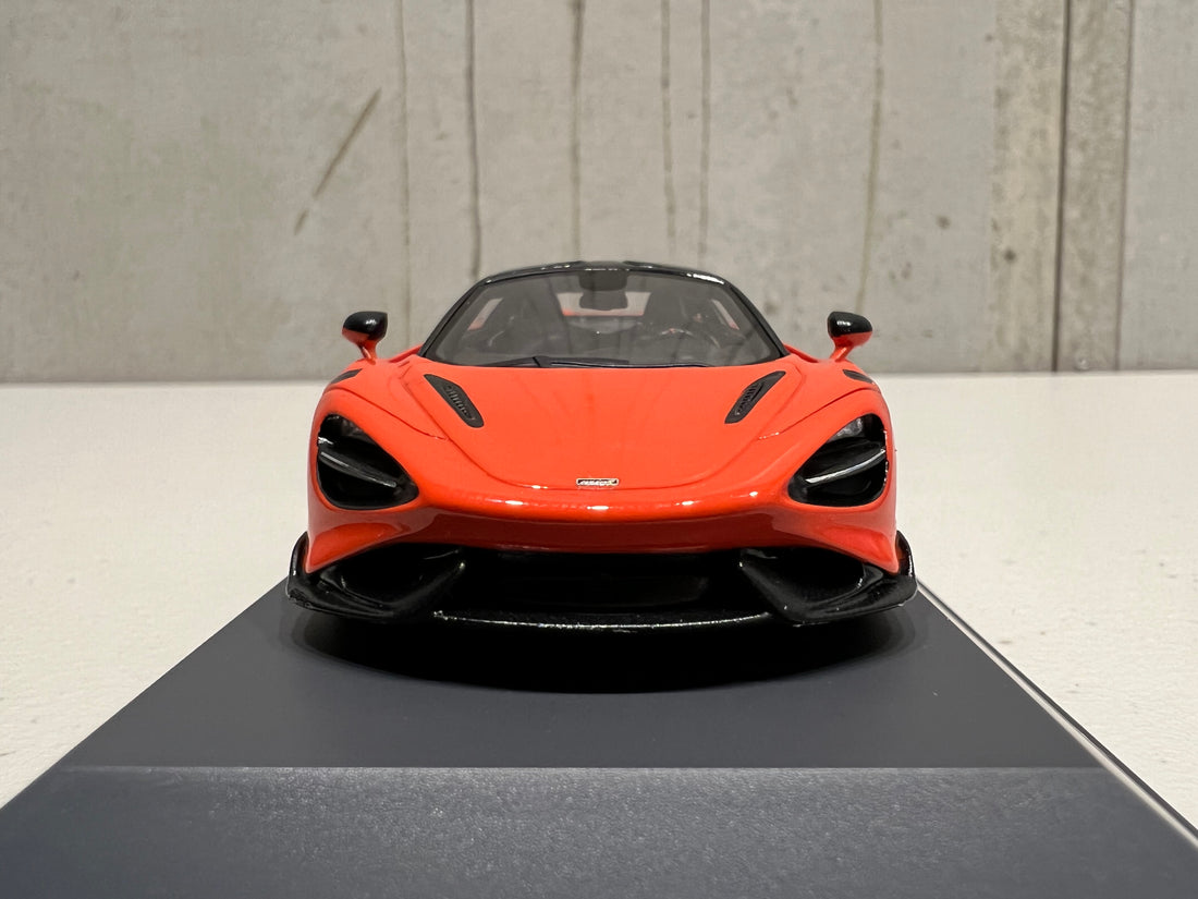 McLaren 765 LT orange - 1:43 Scale Resin Model Car - Spark