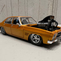 *PRE-ORDER* "KILLER HQ" Gold Blown 4 Door Monaro - 1:24 Scale Diecast Model - DDA