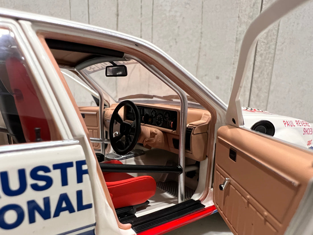 HOLDEN VC COMMODORE – 1981 BATHURST CAR CULLEN / JONES - 1:18 SCALE DIECAST MODEL