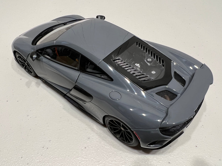 McLAREN 675LT (CHICANE GREY) 1:18 - AUTOART