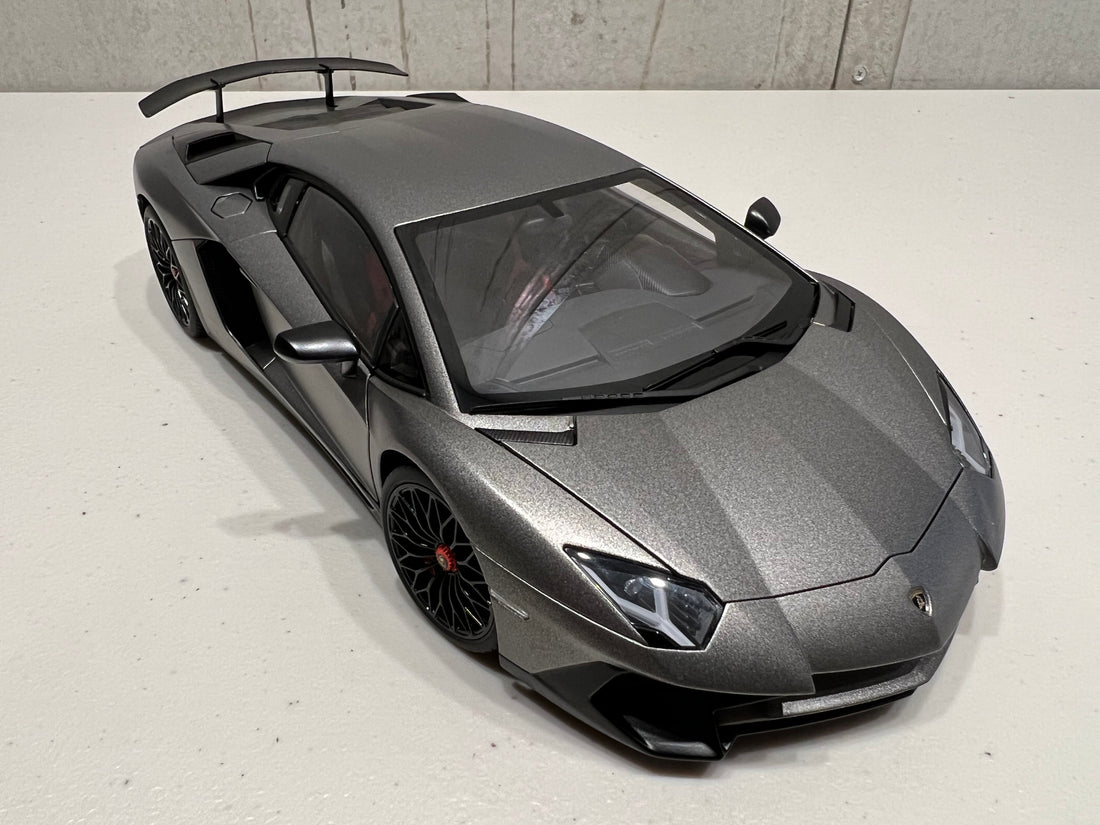 Autoart lamborghini 2024 aventador sv