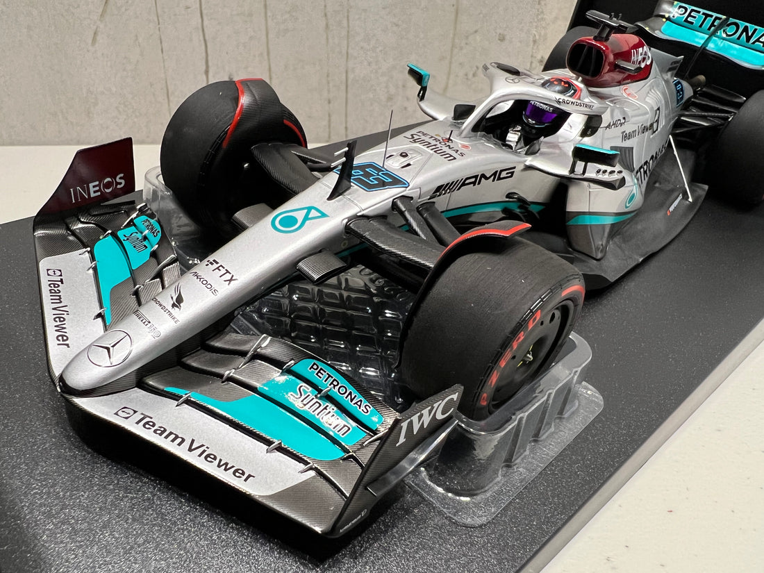 MERCEDES-AMG PETRONAS FORMULA ONE TEAM F1 W13 E PERFORMANCE - GEORGE RUSSELL – 2022 - 1:18 Scale Diecast Model Car