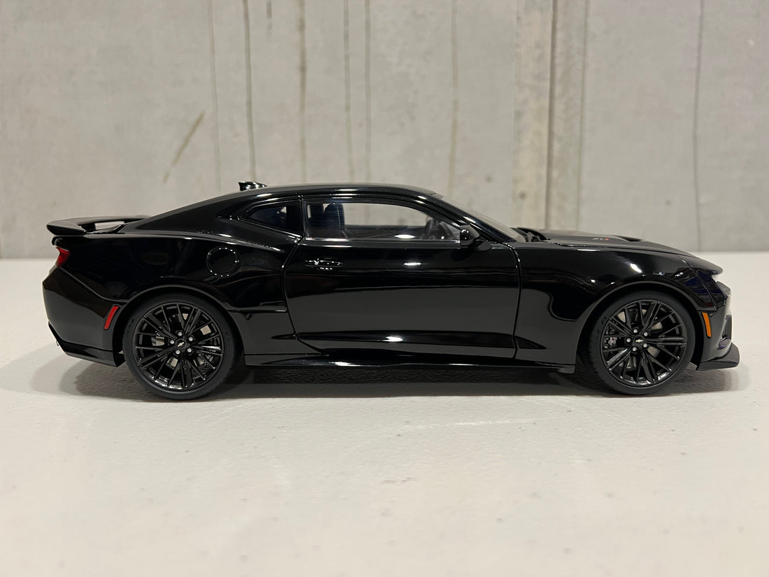 CHEVROLET CAMARO ZL1 2017 (BLACK) - 1:18 SCALE COMPOSITE MODEL - AUTOART