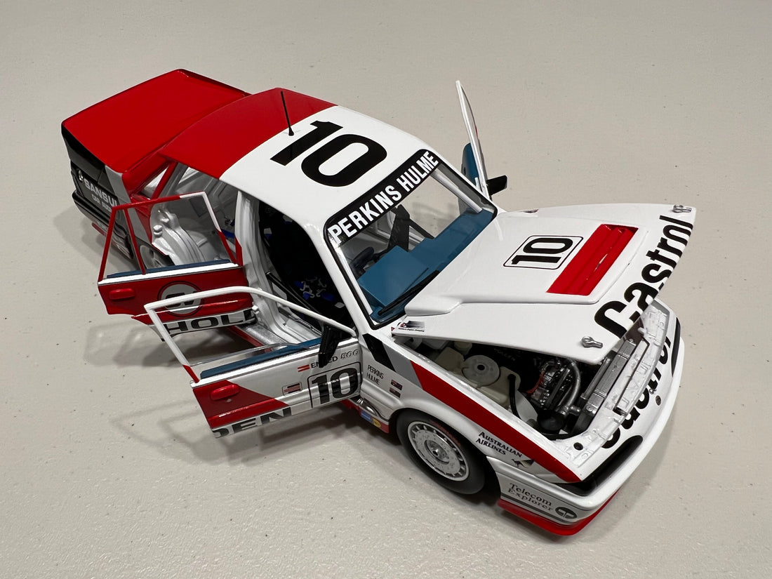 HOLDEN VL COMMODORE – 1988 SANDOWN 2ND PLACE - 1:18 DIECAST MODEL