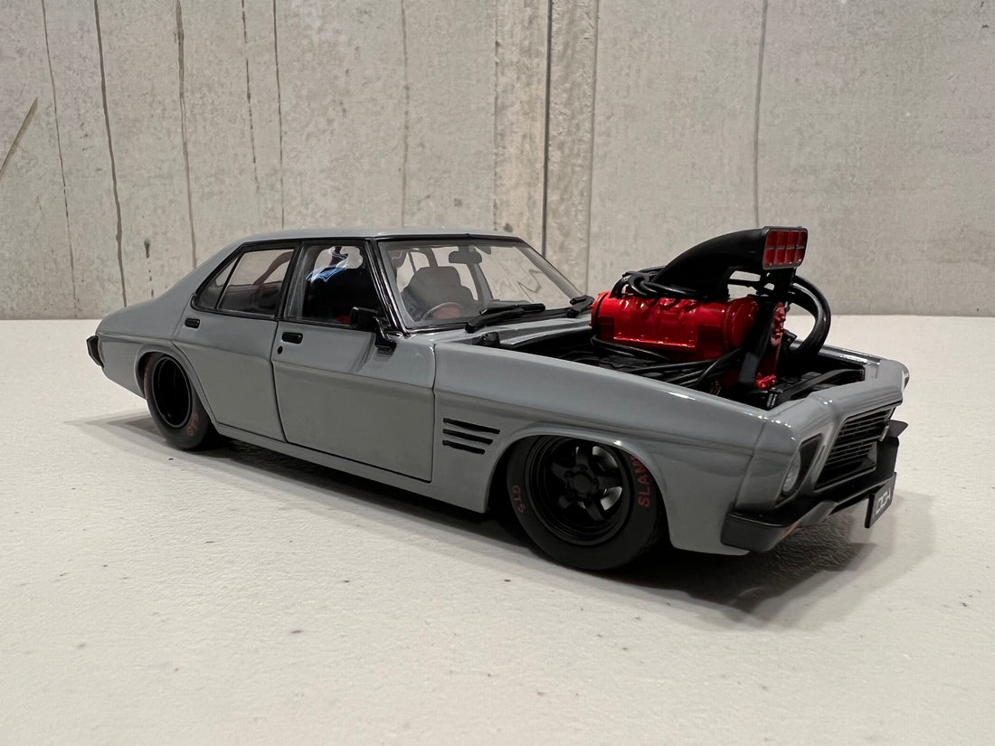 BLOWN HQ GTS CUSTOM MONARO - 1:24 SCALE DIECAST MODEL