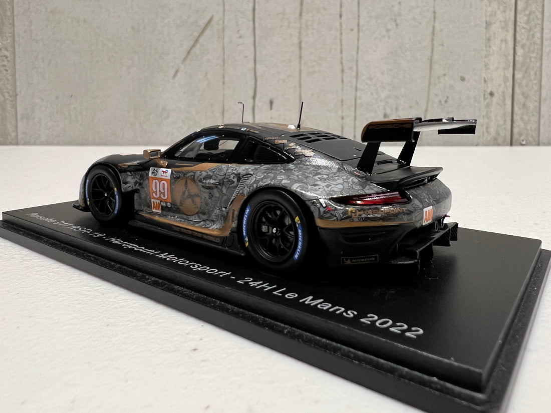 Porsche 911 RSR-19 No.99 Hardpoint Motorsport - 24H Le Mans 2022 - A. Haryanto - A. Picariello - M. Rump - 1:43 Scale Resin Model Car - Spark