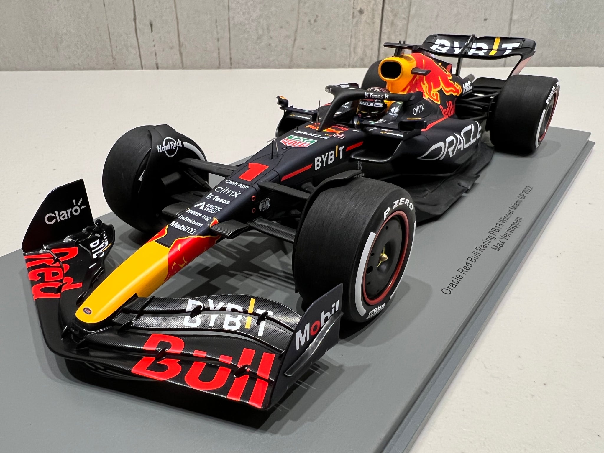 Oracle Red Bull Racing RB18 No.1 Oracle Red Bull Racing - Winner Miami