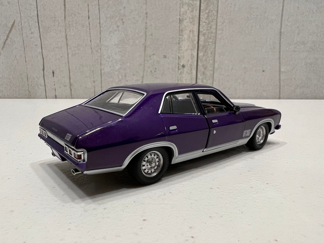 XB GT 4 DOOR - 1:32 SCALE DIECAST MODEL - DDA