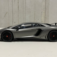 LAMBORGHINI AVENTADOR LP750-4 SV (GRIGIO TITANS/MATT GREY) 1:18 - AUTOART