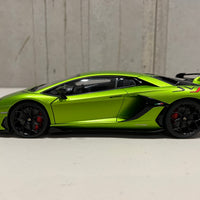 LAMBORGHINI AVENTADOR SVJ (VERDE ALCEO/MATT GREEN) 1:18 AUTOART