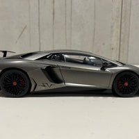 LAMBORGHINI AVENTADOR LP750-4 SV (GRIGIO TITANS/MATT GREY) 1:18 - AUTOART