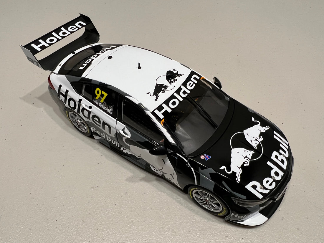 JAMIE WHINCUP & SHANE VAN GISBERGEN - TRIPLE EIGHT RACE ENGINEERING - HOLDEN ZB COMMODORE SUPERCAR TEST LIVERY - 1:18 SCALE DIECAST MODEL - BIANTE