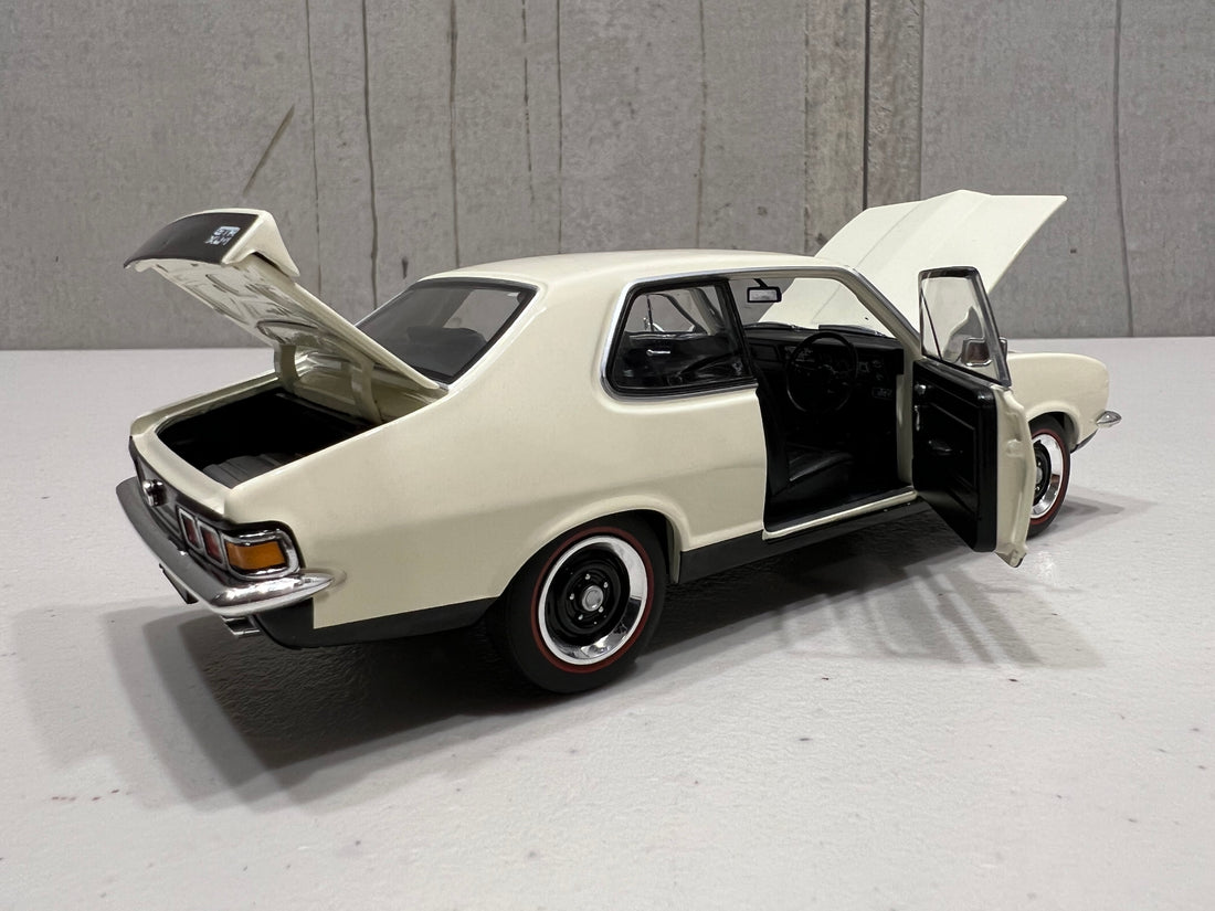 CUSTARD LJ GTR XU-1 TORANA - 1:24 SCALE DIECAST MODEL - DDA