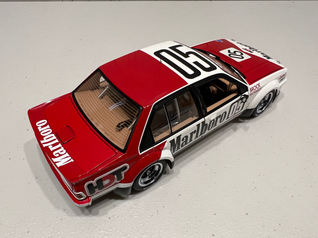 Holden VC Commodore Peter Brock 1980 Bathurst Winner - 1:18 Scale Diecast Model - CLASSIC CARLECTABLES