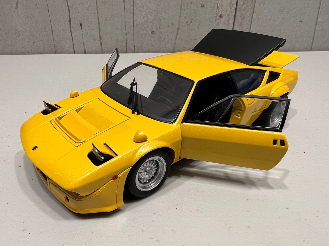 Lamborghini Urraco Rally - Yellow Pearl - 1:18 Scale Diecast Model Car - Kyosho