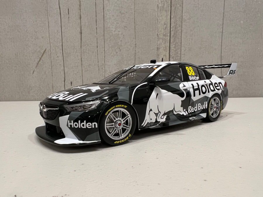 JAMIE WHINCUP & SHANE VAN GISBERGEN - TRIPLE EIGHT RACE ENGINEERING - HOLDEN ZB COMMODORE SUPERCAR TEST LIVERY - 1:18 SCALE DIECAST MODEL - BIANTE