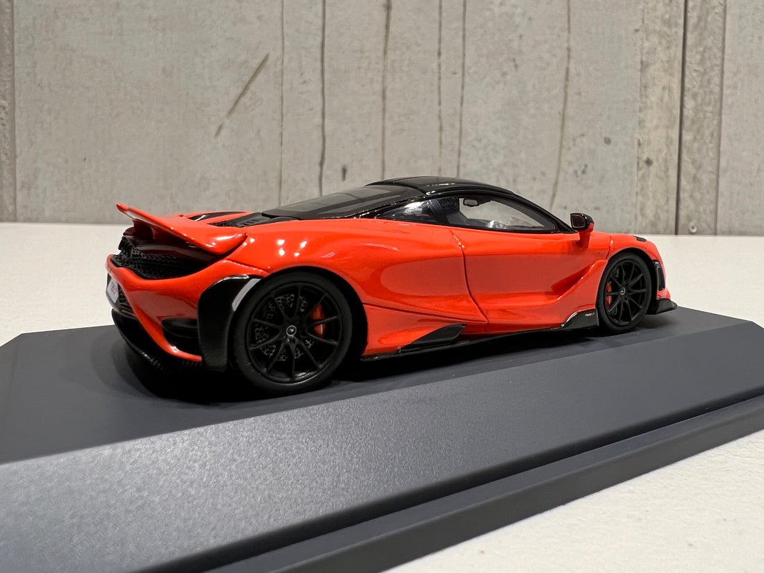 McLaren 765 LT orange - 1:43 Scale Resin Model Car - Spark